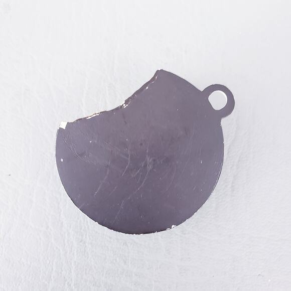 1970s Vintage Pie Slice, Moonpie, Apple Core Necklace Pendant Novelty Food Charm - Picture 8 of 8